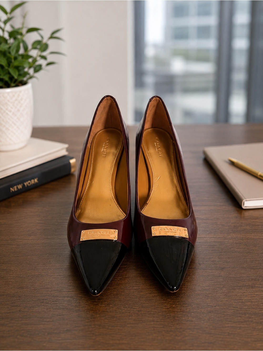 COACH Zan Burgundy Patent Leather Cap Toe Pumps Heels Black Size 8B